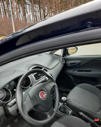 Fiat Punto cena 28900 przebieg: 71850, rok produkcji 2015 z Kolbuszowa małe 56